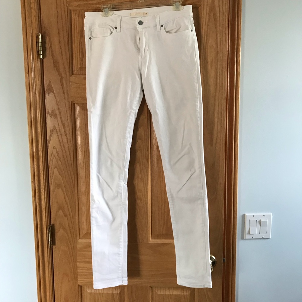 Levi 711 White Skinny Jeans